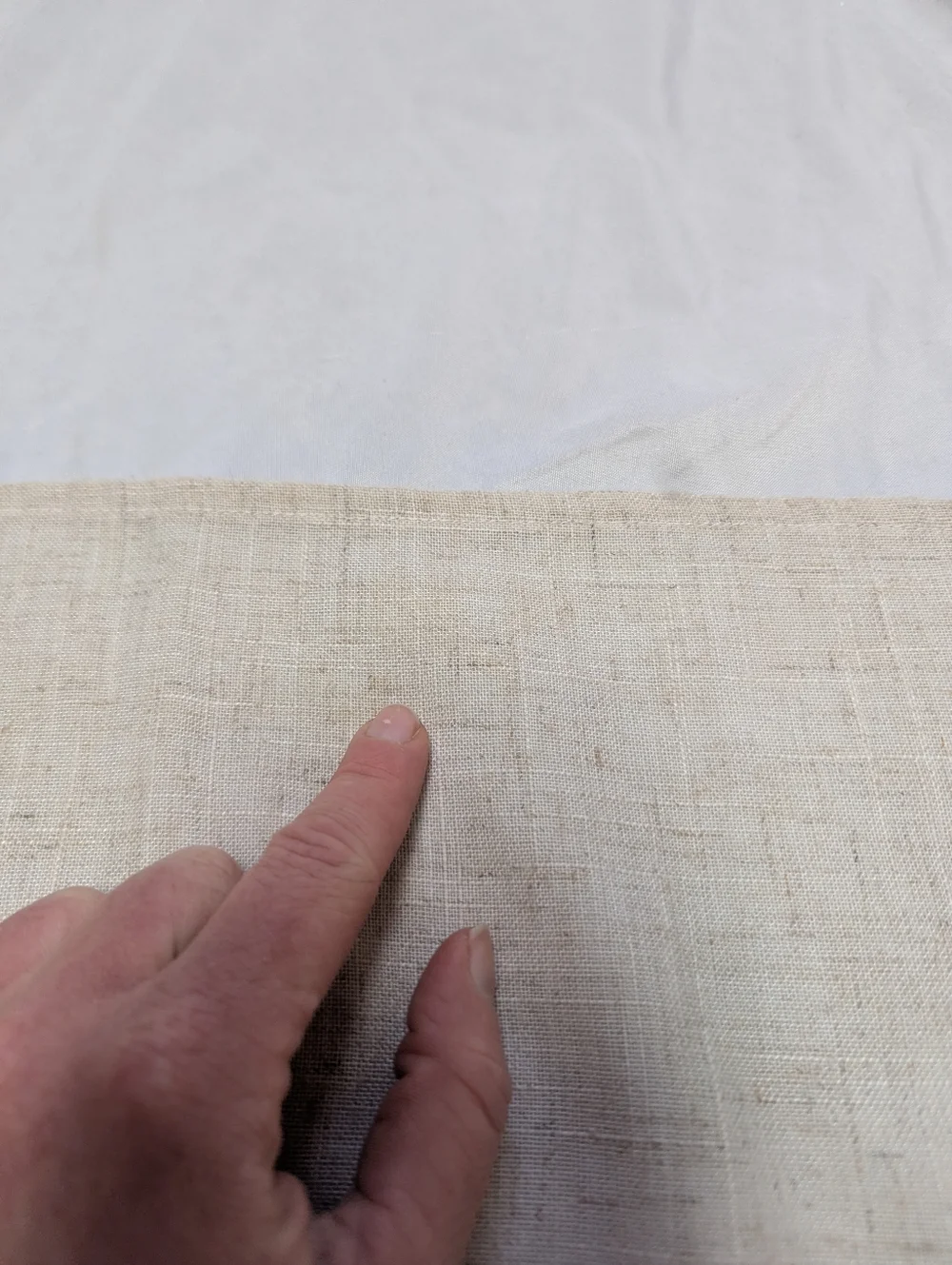 Honey Bee Embroidered Table Runner 15